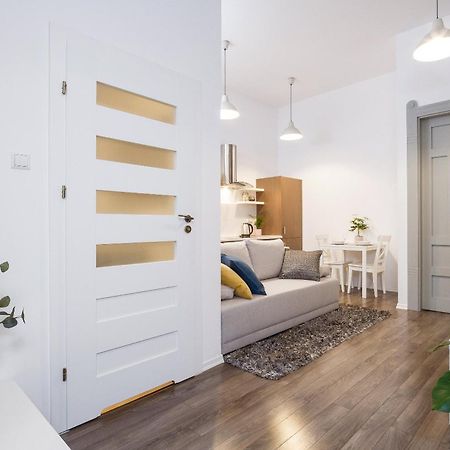 Main Station - 8 Rakowicka Street Apartman Krakkó Kültér fotó