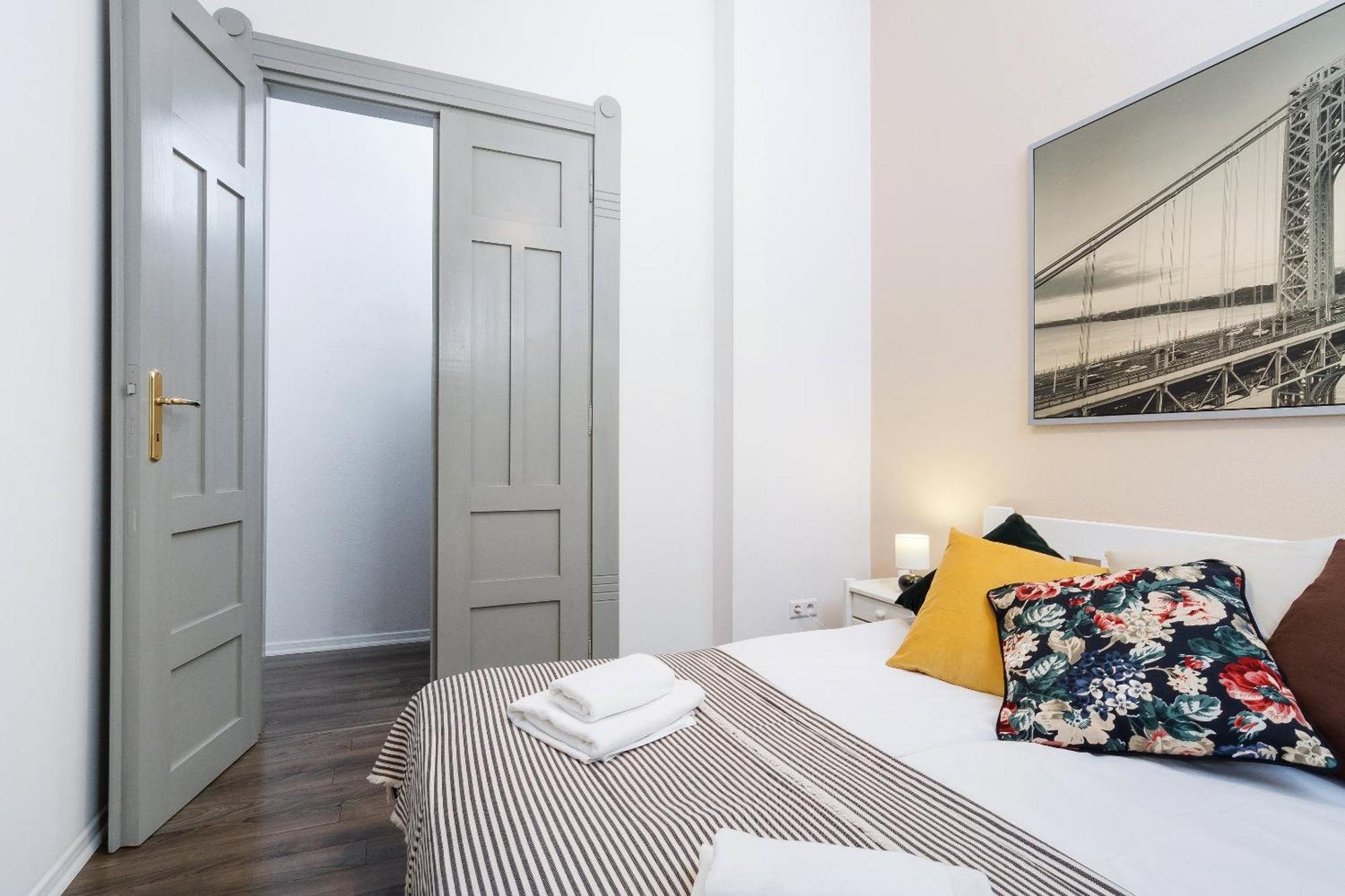 Main Station - 8 Rakowicka Street Apartman Krakkó Kültér fotó